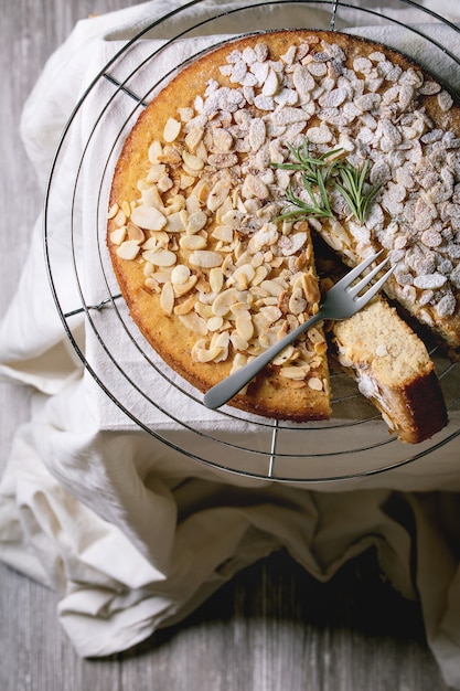 Gluten free almond cake