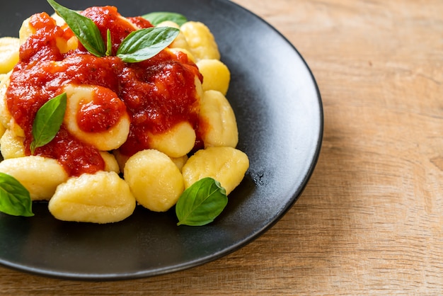 gnocchi in tomatensaus met kaas