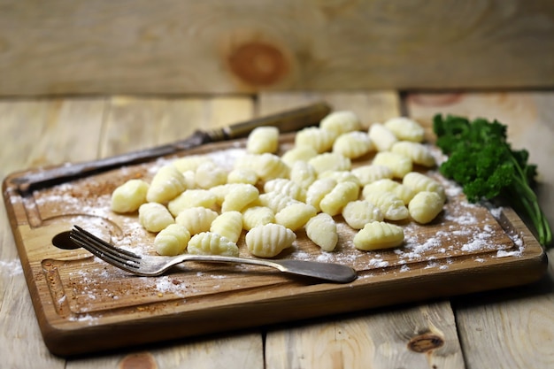 Gnocchi koken.