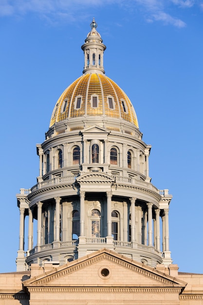 덴버 주 의사당의 금으로 덮인 돔