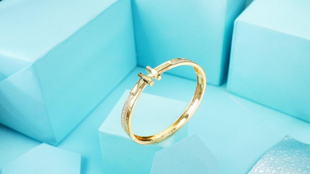 Gold jewelry bracelet bangle