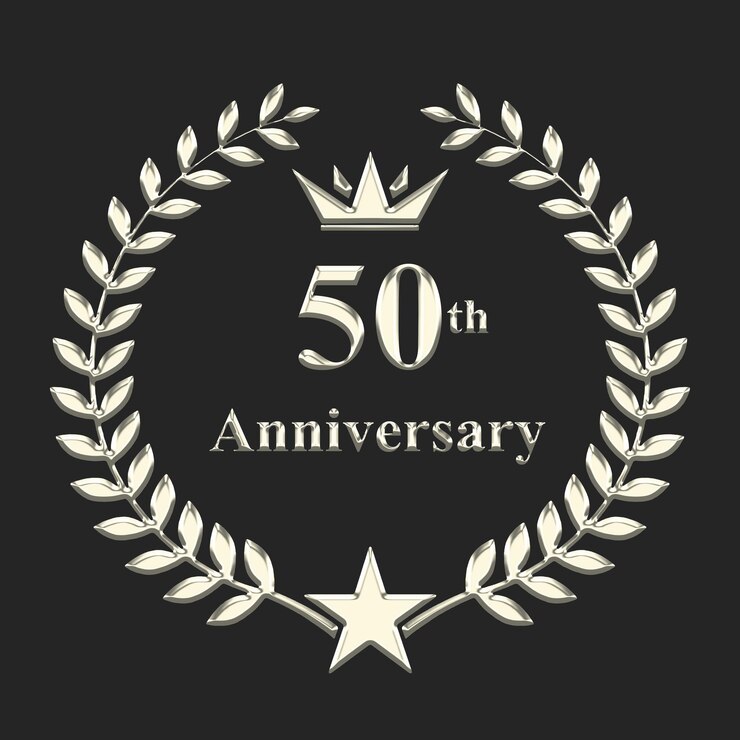 50周年を記念した金銀のロゴ。