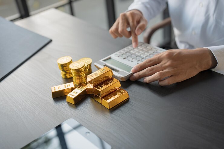 Photo gold trading business man hand offering gold investment in gold mining company or trading gold on the stock exchange rising gold prices