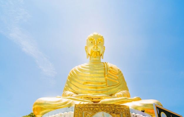 The Golden Buddha statue and beautiful. 