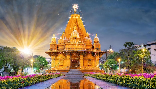 Photo golden hindu temple