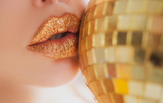 Golden party makeup fashion lips gold metal lip beautiful\
makeup