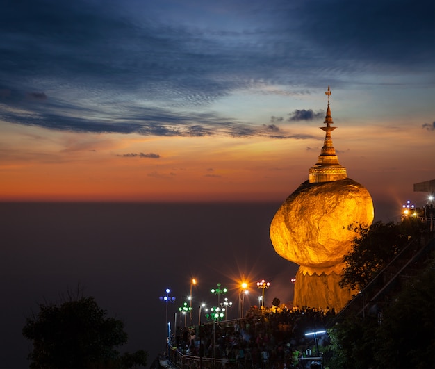 Golden Rock - Kyaiktiyo Pagoda, Myanmar