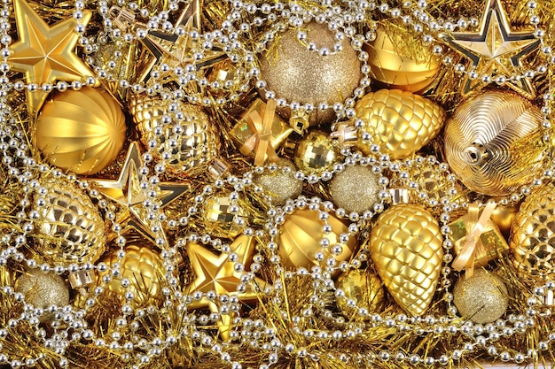 Photo golden and silver christmas decorations