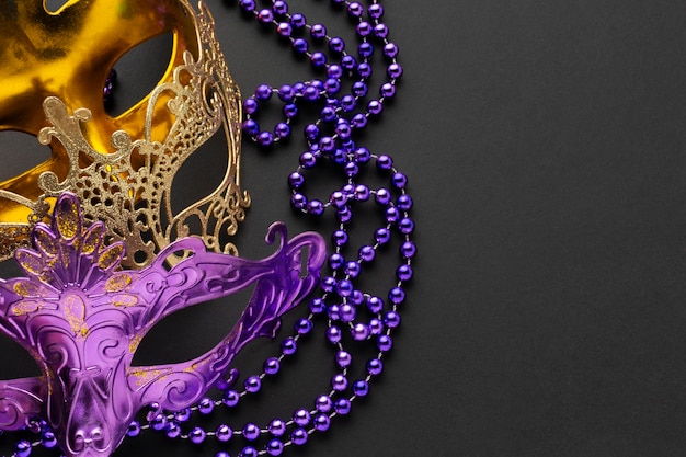 Photo golden and violet luxury masks