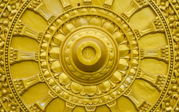 Photo golden wheel of dhamma