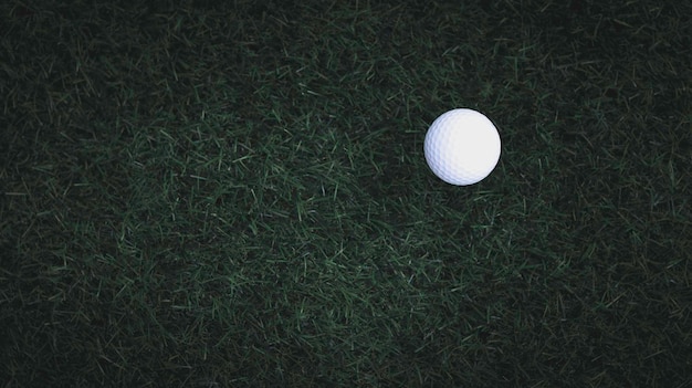 Golf ball close up on tee grass on blurred beautiful landscape
of golf background concept international sport that rely on
precision skills for health relaxation top viewxd