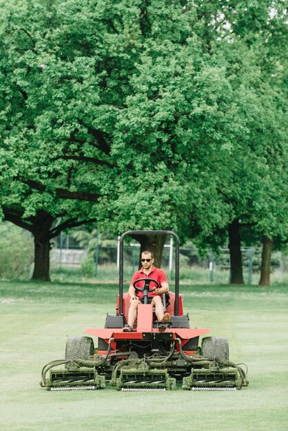 Photo golf course maintenance equipment fairway mower