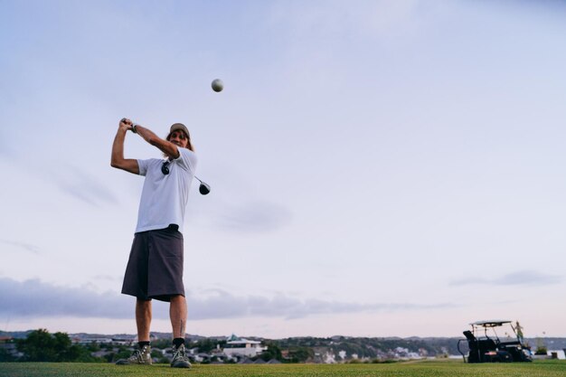 写真 ゴルフの伝統 スポーツの儀式を尊重する 伝統と誇りのタペストリー