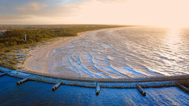 Foto golven op de oostzee luchtfotografie