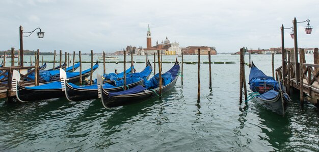 Gondels in Venetië