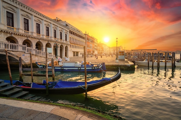 Gondola and architecture