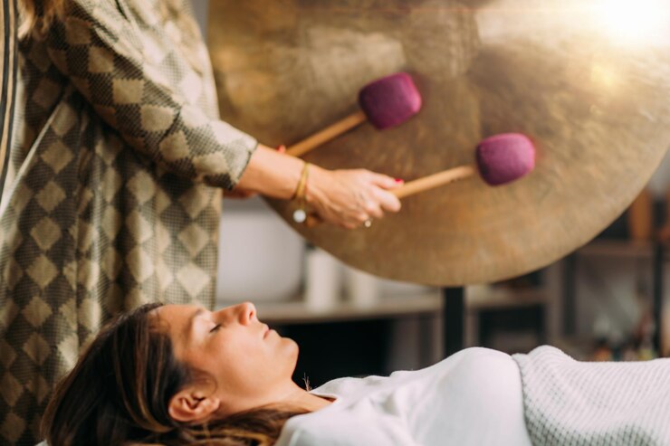 Photo gong in sound bath therapy