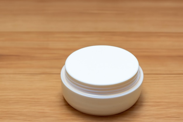 Foto un buon packaging cosmetico per contenitori di creme le future innovazioni cosmetiche possono essere utilizzate anche per i mockup