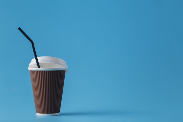 Photo good morning concept. empty space for inscription.cup of coffee on plain background