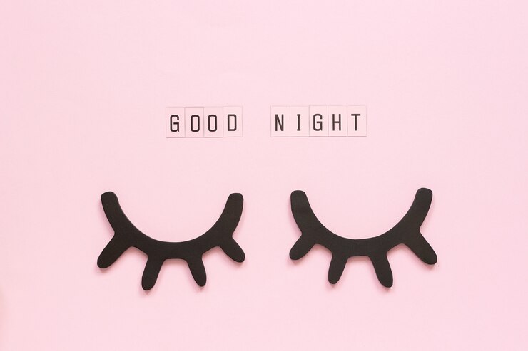 おやすみ、装飾的な黒いまつげ、目を閉じてコンセプトSweet dreams
