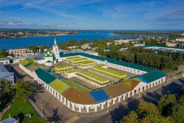 Gostiny Dvor in de oude stad Kostroma