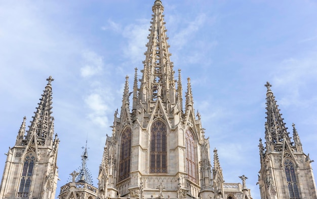 Gotische katholieke kathedraal gevel Barcelona Catalonië Spanje. Gebouwd in 1298.