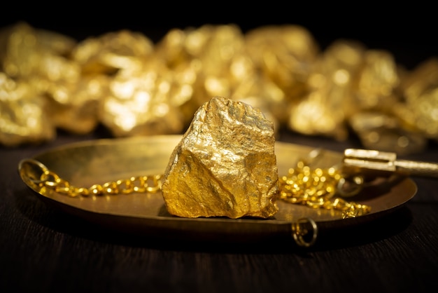 Gouden concept, close-up van grote goudklompjes