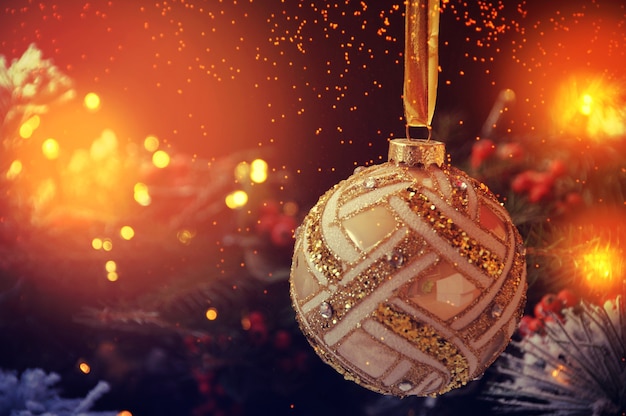 Gouden kerstbal