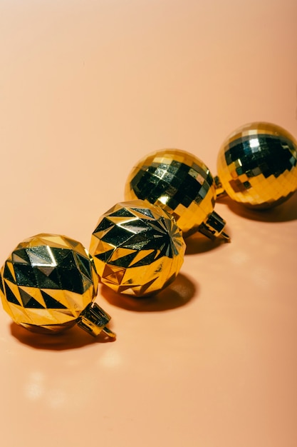 Gouden kerstballen