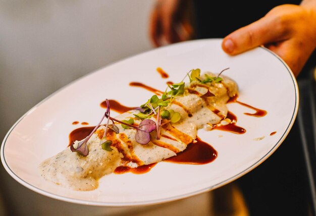 Foto gourmet foie cannelloni in een luxe restaurant