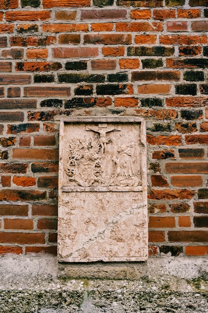 Grafsteen op de gevel van de frauenkirche munich