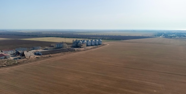 Grain elevator metal grain elevator in agricultural zone agriculture storage for harvest grain