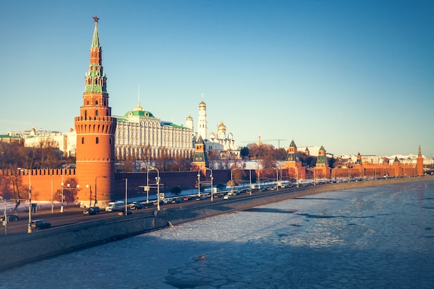 The grand kremlin palace and kremlin wall