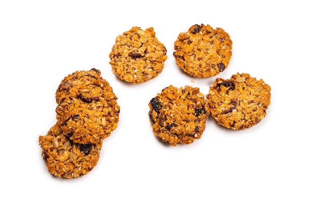 Granola cookies geïsoleerd op een witte achtergrond.