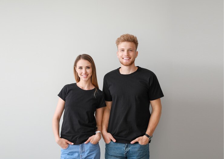 Foto gratis t-shirtontwerp voor mannen en vrouwen