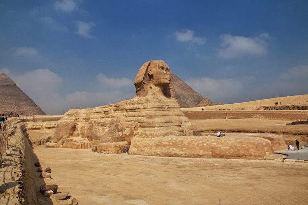 ギザ、カイロの古代エジプトの大ピラミッド