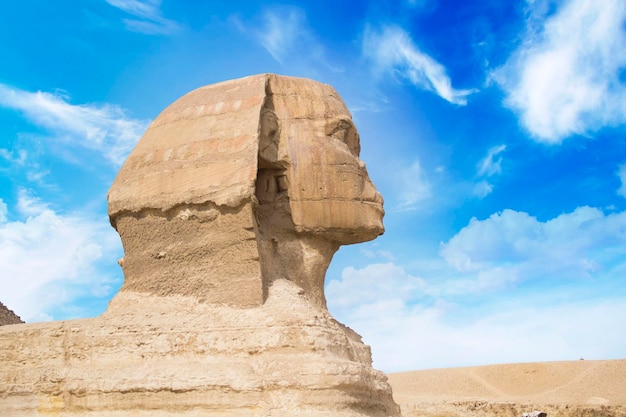 Great sphinx against the background of the pyramids in giza, egypt