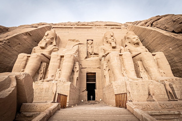 Photo the great temple of ramesses ii in abu simbel upper egypt outside view