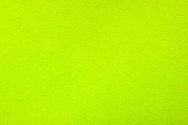Зеленый фон с бумажной текстурой горизонтального пустого пространства