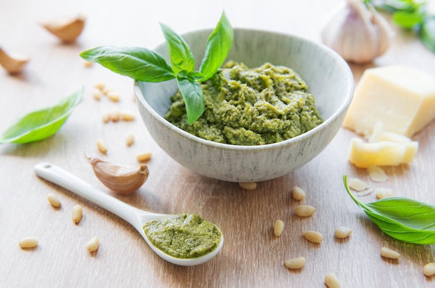 Green basil pesto