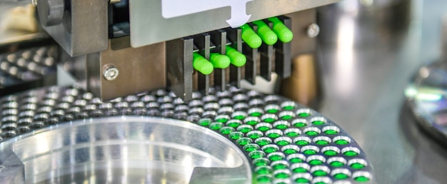 Green capsule medicine pill production line Industrial