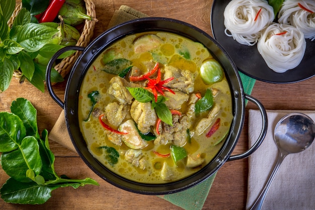 Photo green chicken curry,thai cuisine