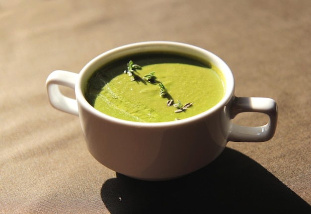 Green cream soup of celery