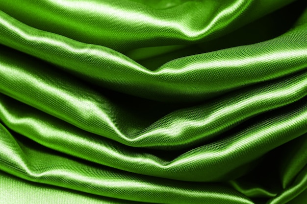 Зеленая мятая шелковая ткань