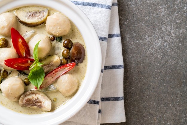 green curry with fish ball