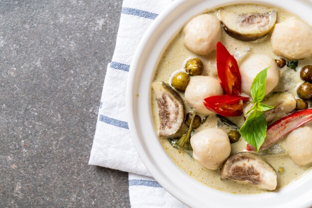 green curry with fish ball