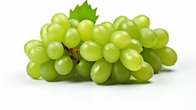 Photo green grape cluster with leaves isolated