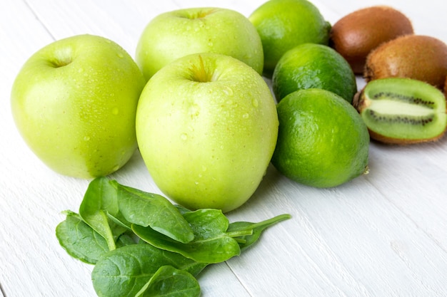 Green ingredients for smoothie