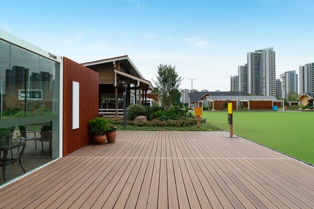 Tuổi thọ và độ bền gỗ nhựa ngoài trời Facowood