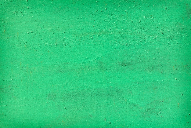 緑の古い塗装金属